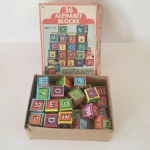 36 VTG CHILDS CARDBOARD FOLDED TOY BLOCKS ALPHABET